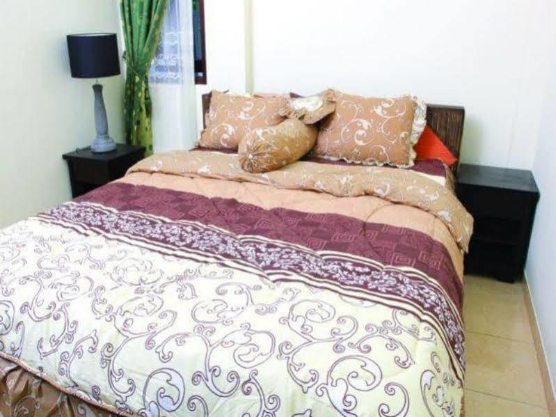 Pondok Villa Hotel 요그야카르타 외부 사진